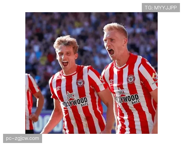 布伦特福德1-0领先布莱顿，混合防守成功限制三笘薰与弗格森连线